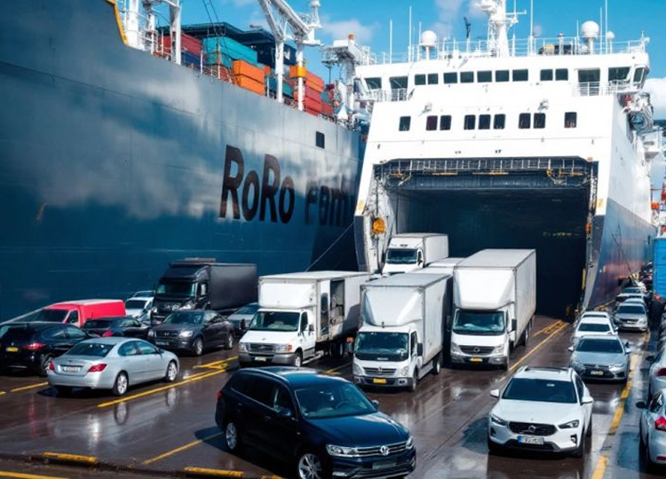 RORO shipping service